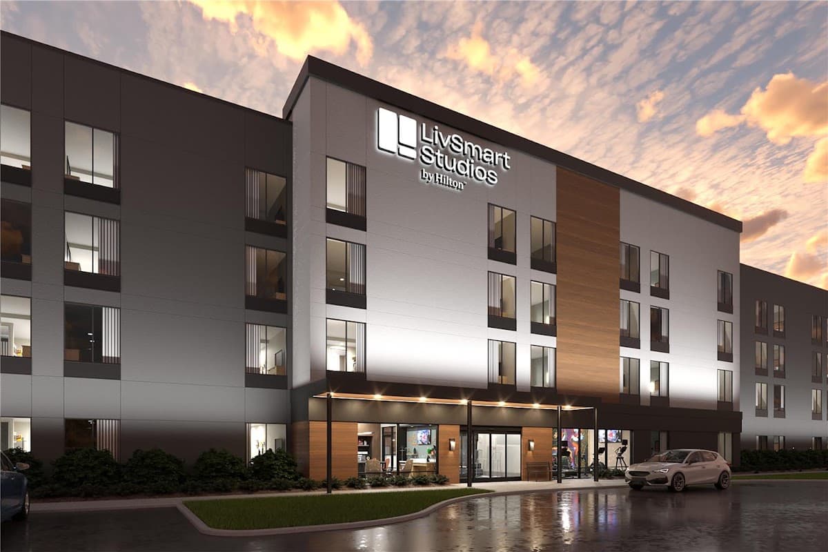 LivSmart Studios Hilton Pensacola I-10 North Davis Hwy, Hotel in Ferry Pass
