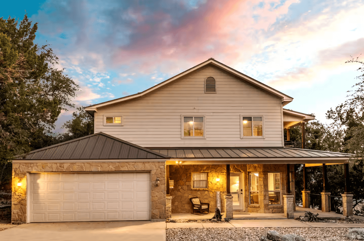 Point Venture Deck House, Hotel in Lakeway
