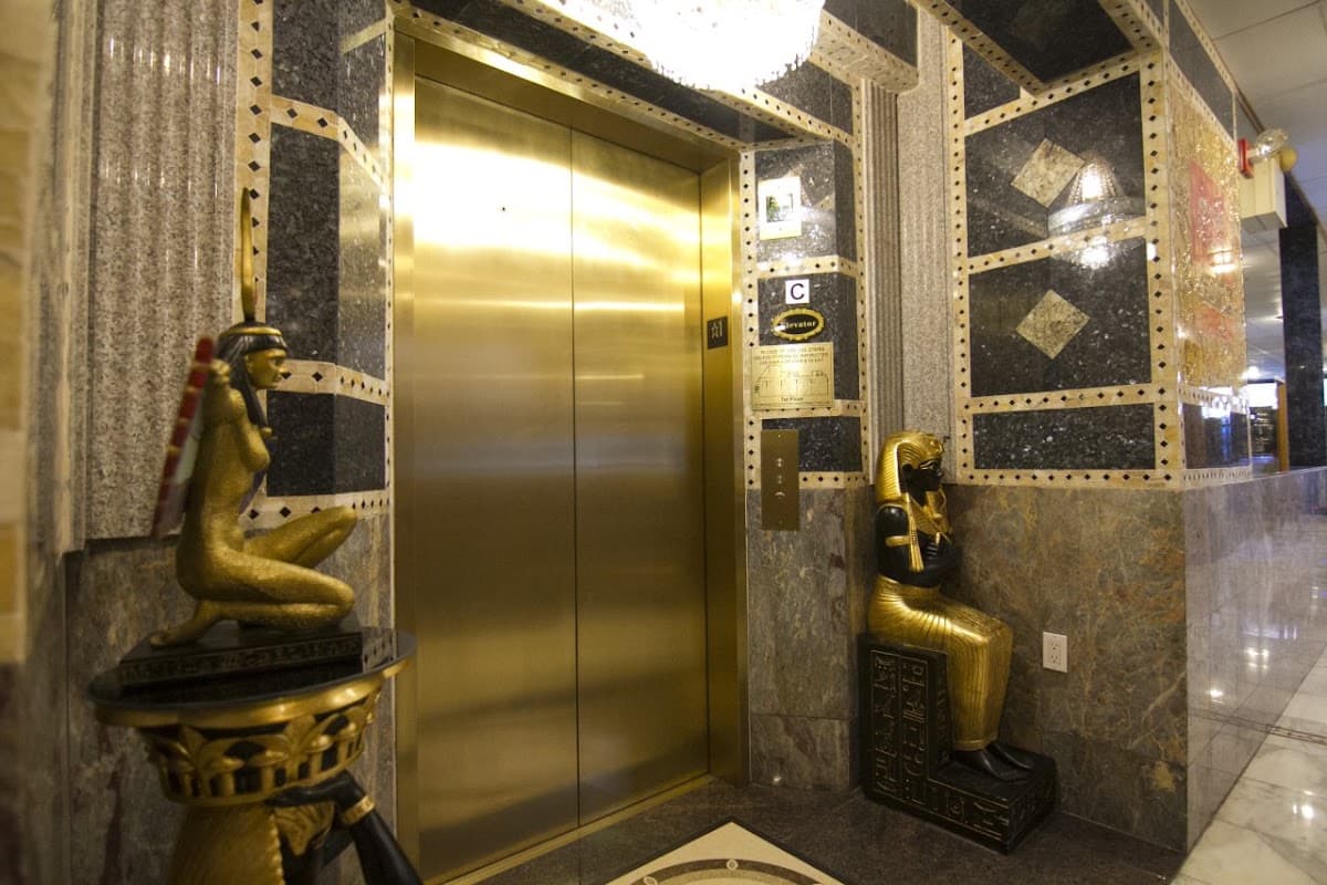 Louvre Hotel NYC, Hotel in Rego Park