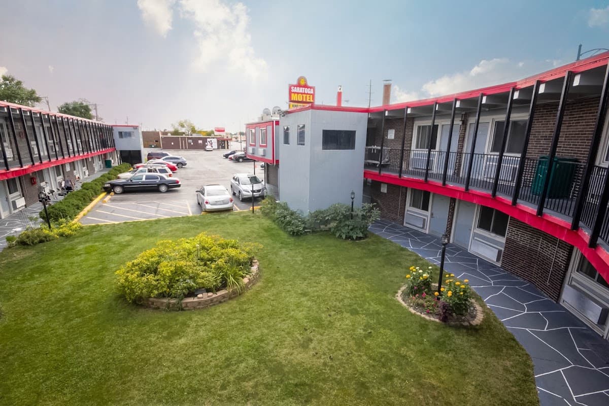 Saratoga Motel By Capital O Near Midway Airport Chicago IL, Motel in Hometown