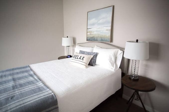 Downtown Boutique Hotel/Near Lake Michigan/Self check In-Out/High Clean Process, Hotel in Bridgman