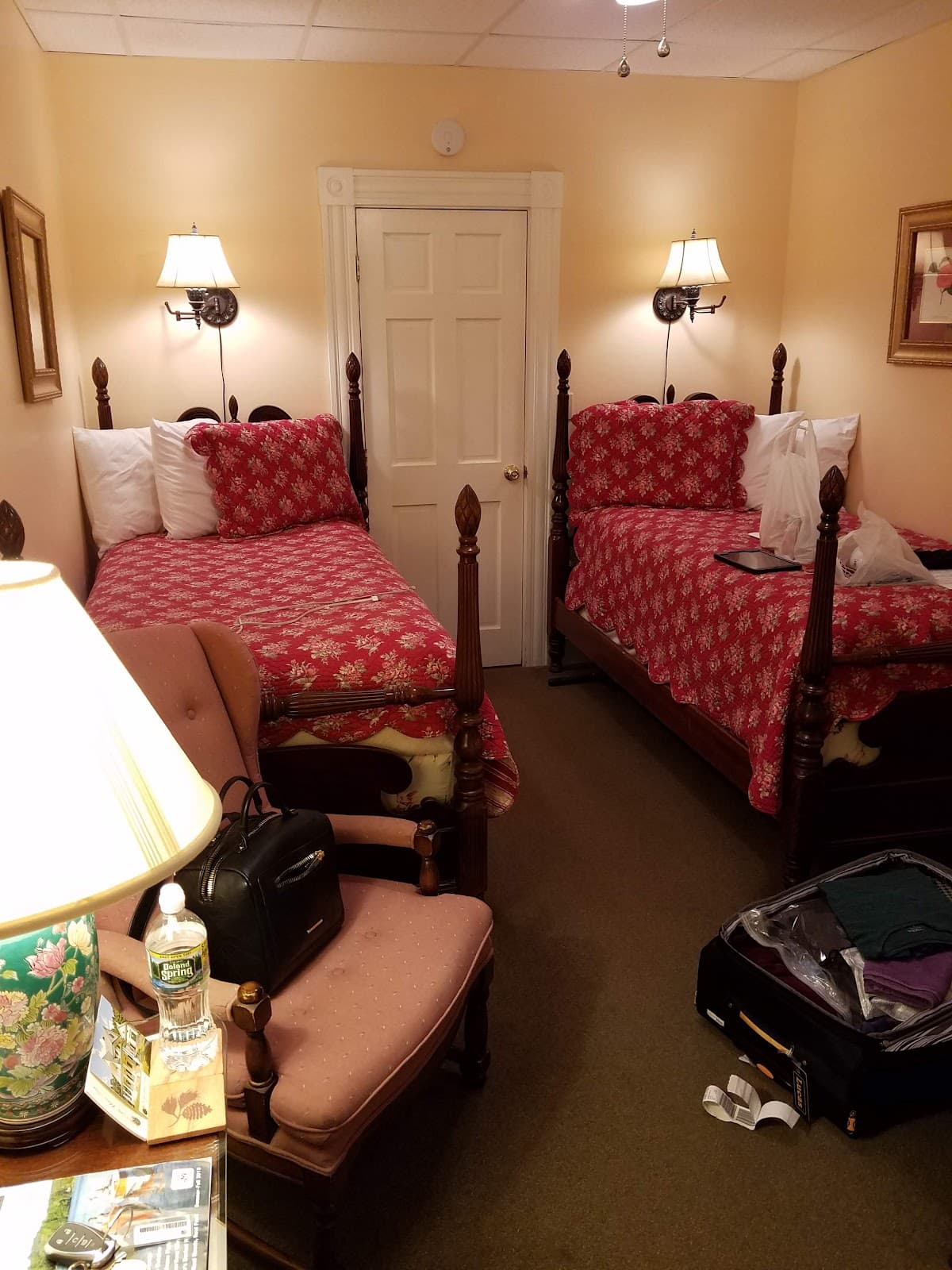 Noble House Inn & Estate, Hotel in Bridgton