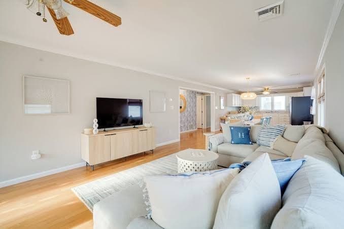 Walk to Brigantine Beach: Home w/ BBQ & Yard, Holiday Home in Brigantine