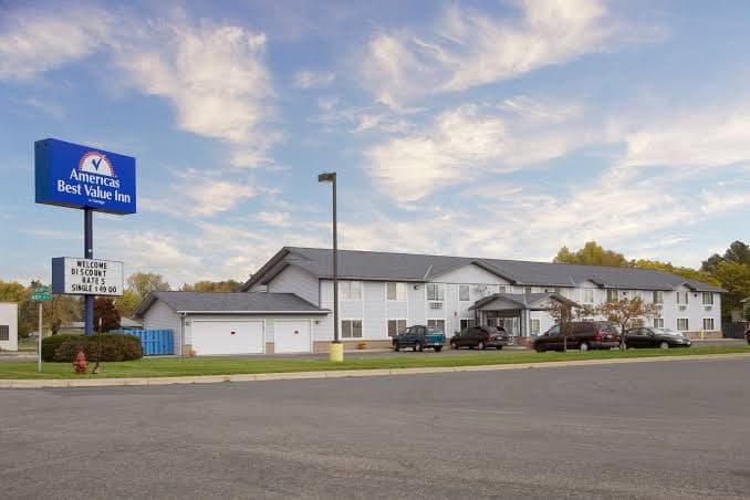 Americas Best Value Inn, Hotel in Brooklyn Center