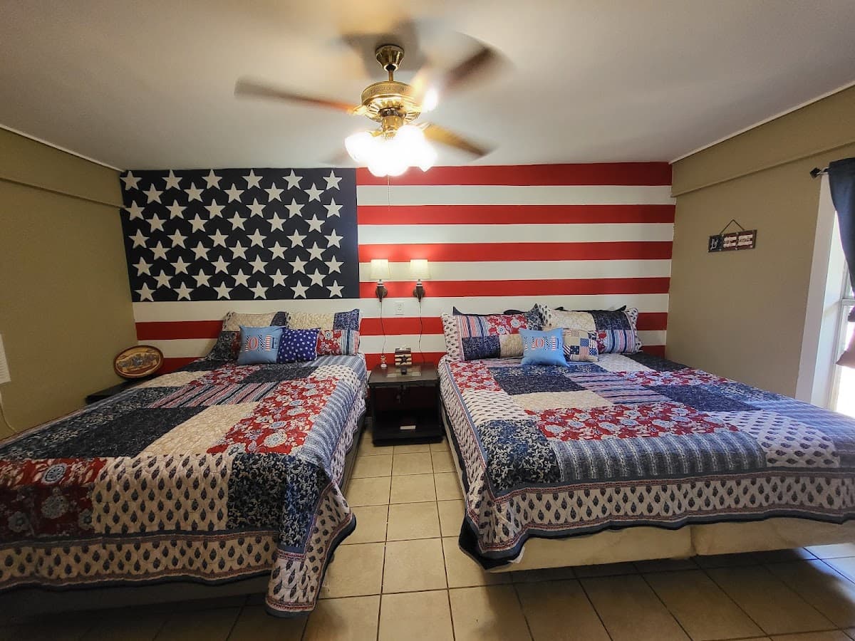 Hill Country Lodge & Mini Storage, Hotel in Buchanan Dam