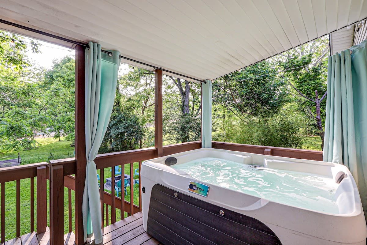 The Cozy Express, Hotel in Buckner