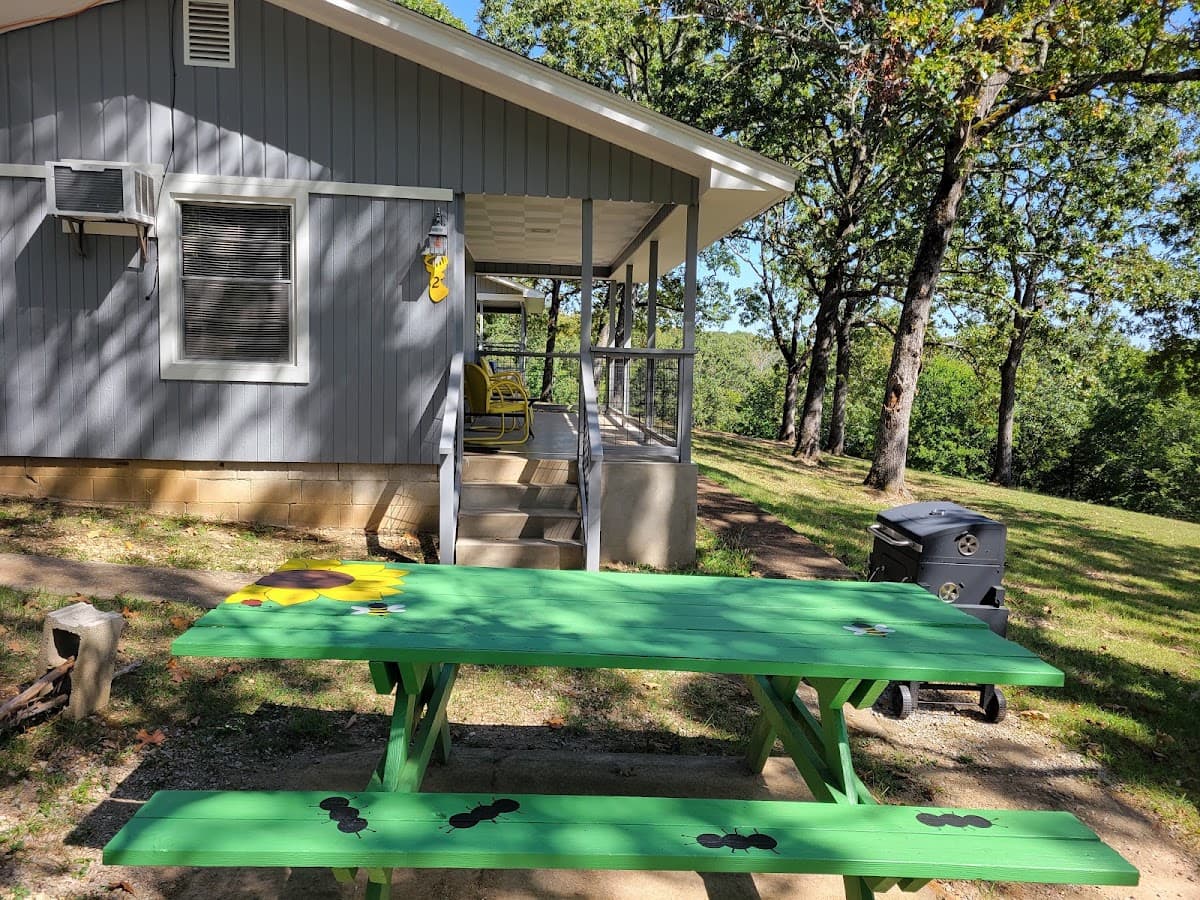 Deer Run Cabins Resort, Resort in Bull Shoals