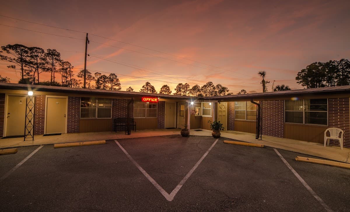 Deluxe Inn, Hotel in Bunnell