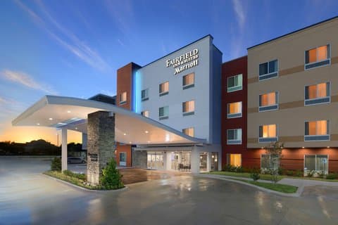 Fairfield by Marriott Inn & Suites Fort Worth South/Burleson, Hotel in Burleson
