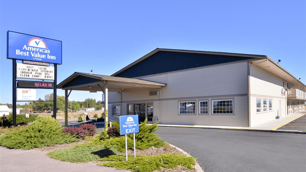 Americas Best Value Inn Burns, Hotel in Hines