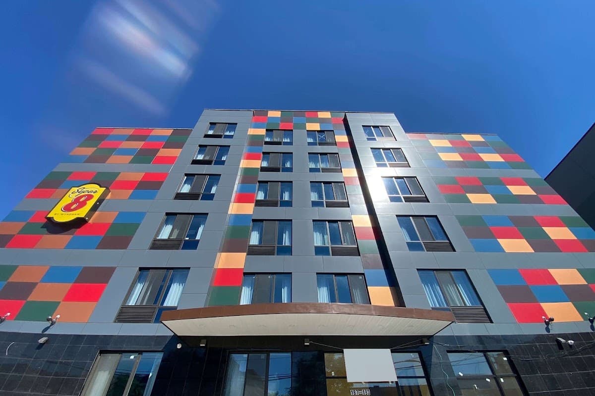 Super 8 by Wyndham Brooklyn Williamsburg, Hotel in Bushwick