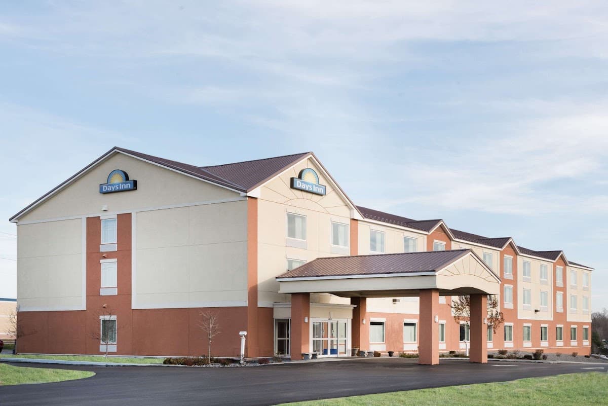 Days Inn by Wyndham Watertown Fort Drum NY, Hotel in Calcium