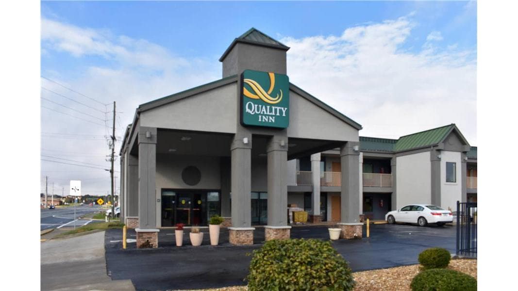 Quality Inn Calhoun North I-75, Hotel in Calhoun