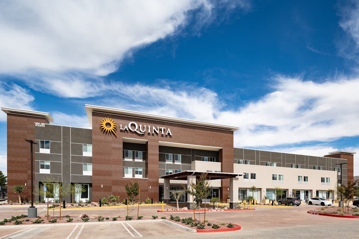 La Quinta Inn & Suites by Wyndham Yucaipa, Hotel in Calimesa