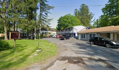 Village Court, Motel in Canadensis