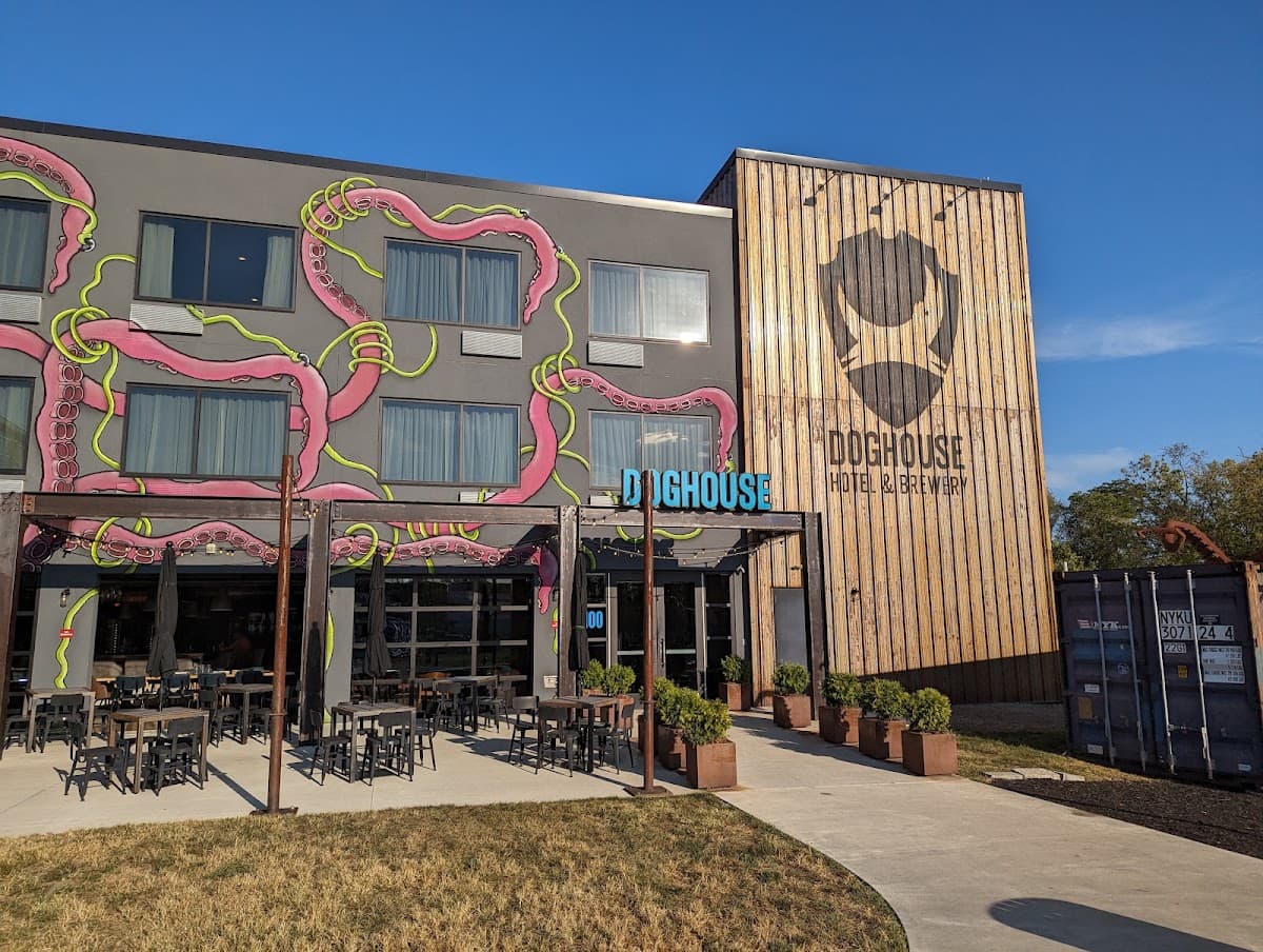 BrewDog DogHouse Columbus Hotel and Brewery, Hotel in Canal Winchester