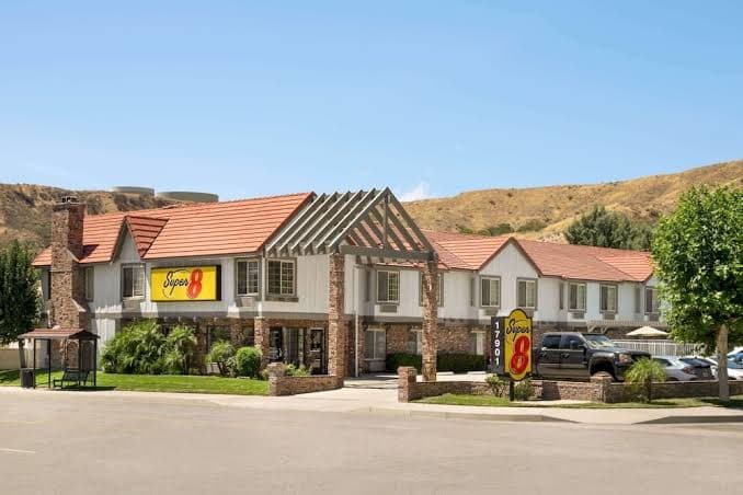Super 8 by Wyndham Santa Clarita/Valencia, Hotel in Canyon Country