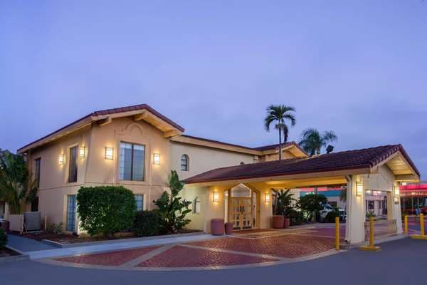 Baymont by Wyndham Fort Myers Central, Hotel in Pine Manor