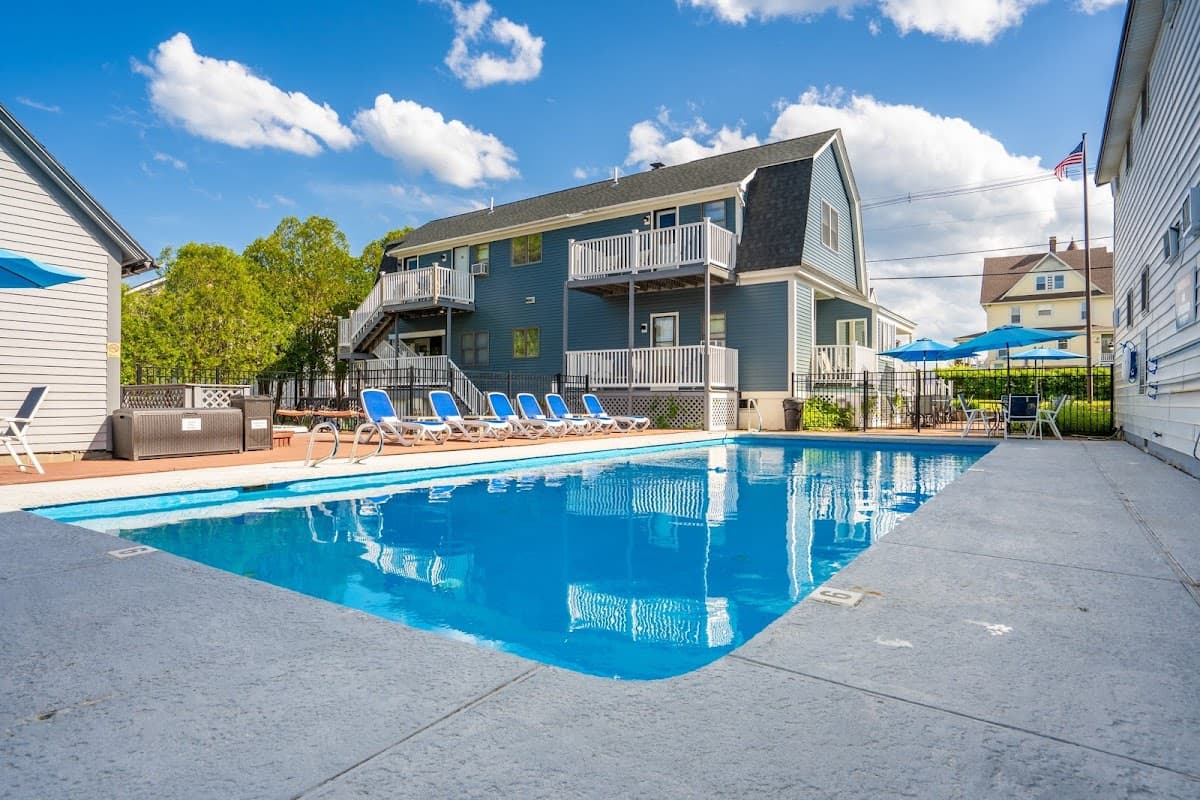 The Lighthouse Inn & Suites, Hotel in York Beach