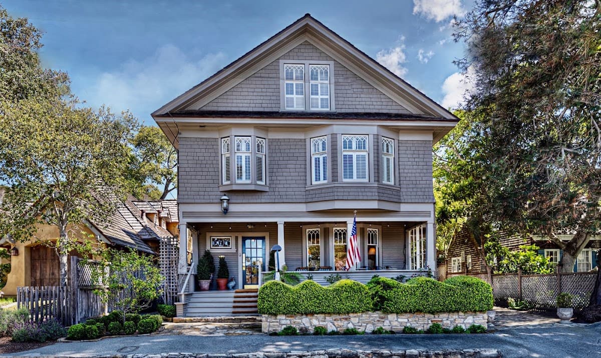Sea View Inn - luxury vacation rental, Bed & Breakfast in Carmel-by-the-Sea