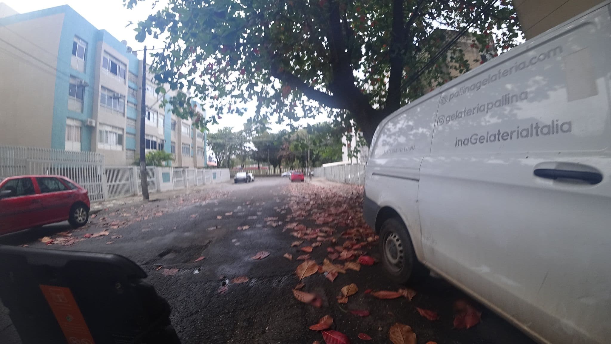Street view near Edifício Eliana, Salvador
