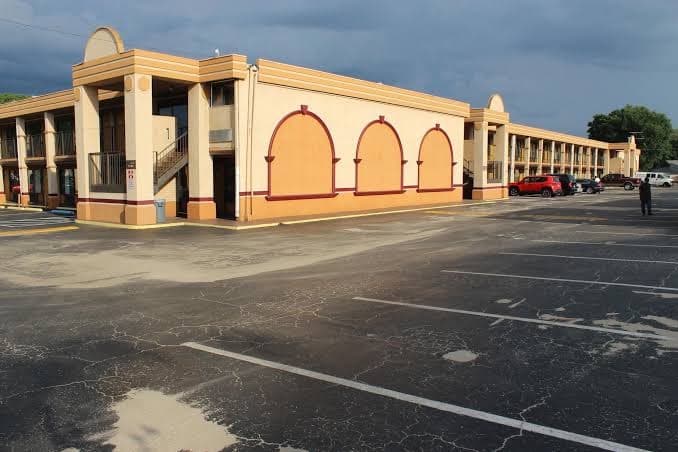 Tampa Inn Near Busch Gardens, Hotel in Temple Terrace