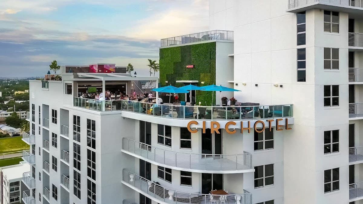 The Circ Hotel by Hosteeva, Hotel in Hallandale Beach