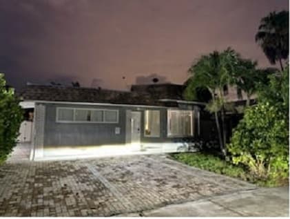 Zenctuary Living Hostel, Hotel in Hallandale Beach
