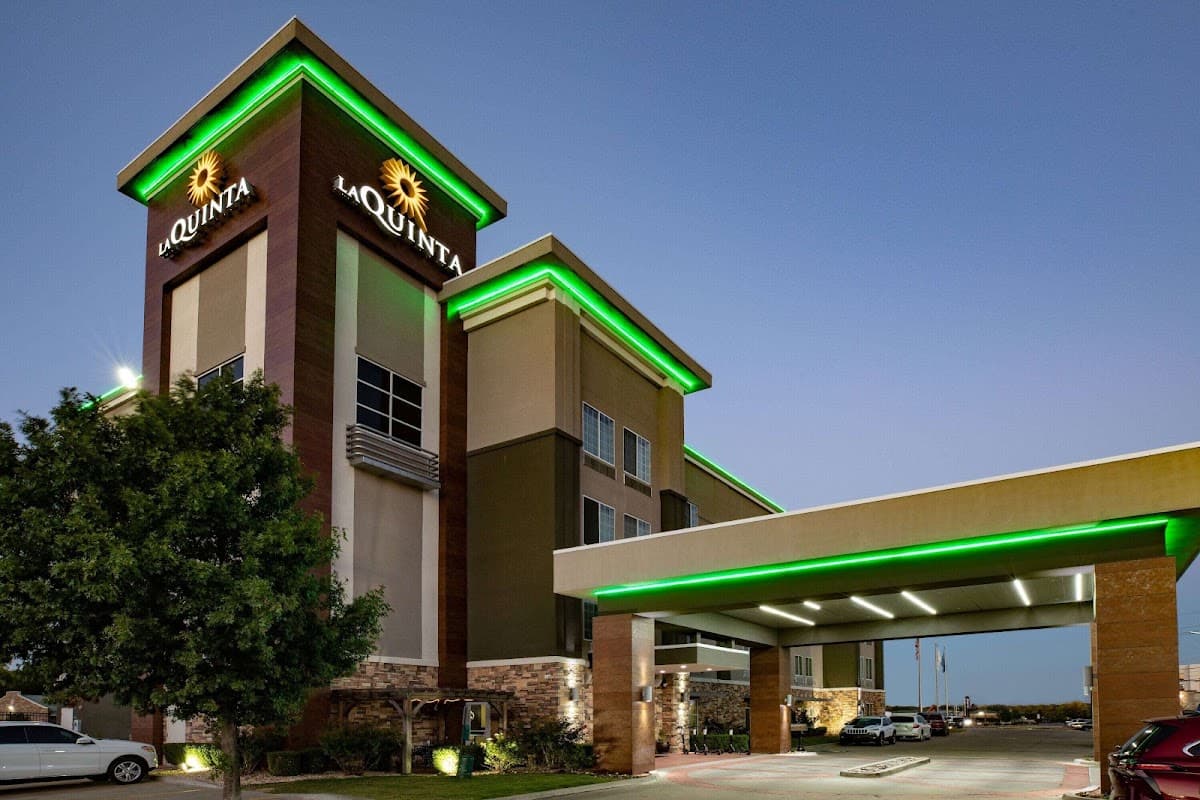 La Quinta Inn & Suites by Wyndham - Tulsa - Catoosa Route 66, Hotel in Catoosa