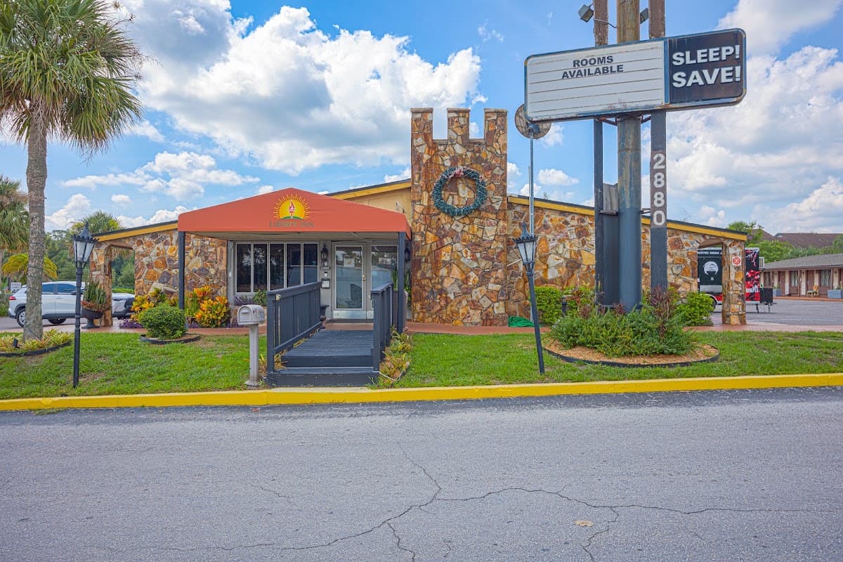Liberty Inn and Suites Kissimmee near Disney World, Hotel in Celebration