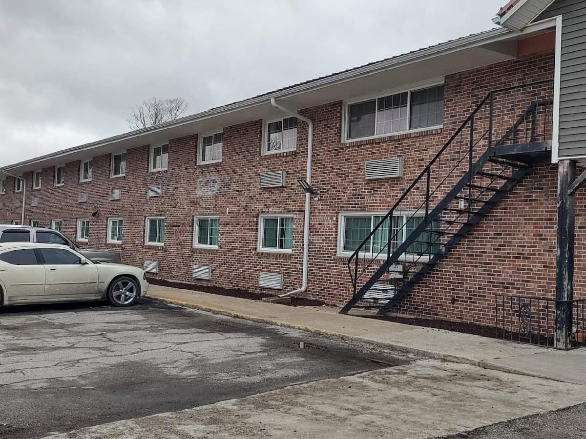Best Budget Inn, Motel in Charles City