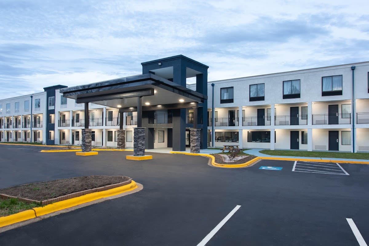 University Inn & Suites, Hotel in Charlotte
