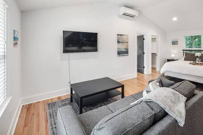 Adorable 1BR Guesthouse in Noda | Parking, Guesthouse in Charlotte