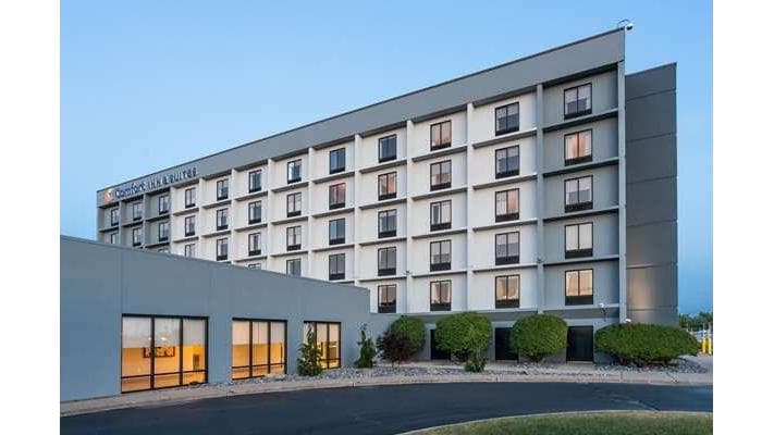 Comfort Inn & Suites Buffalo Airport, Hotel in Williamsville