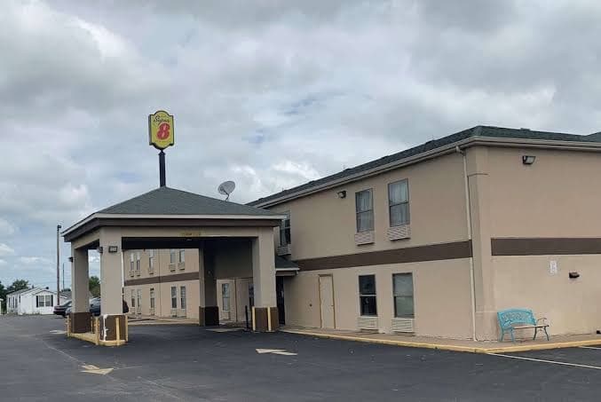 Super 8 by Wyndham Chenoa, Hotel in Chenoa