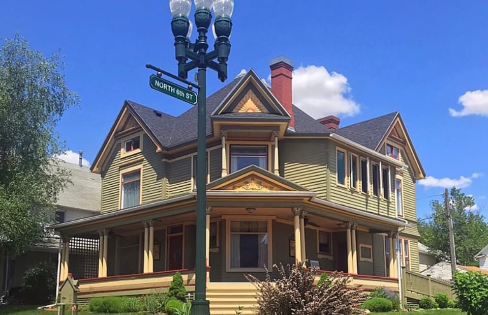 The Morning Glory, Bed & Breakfast in Cherokee