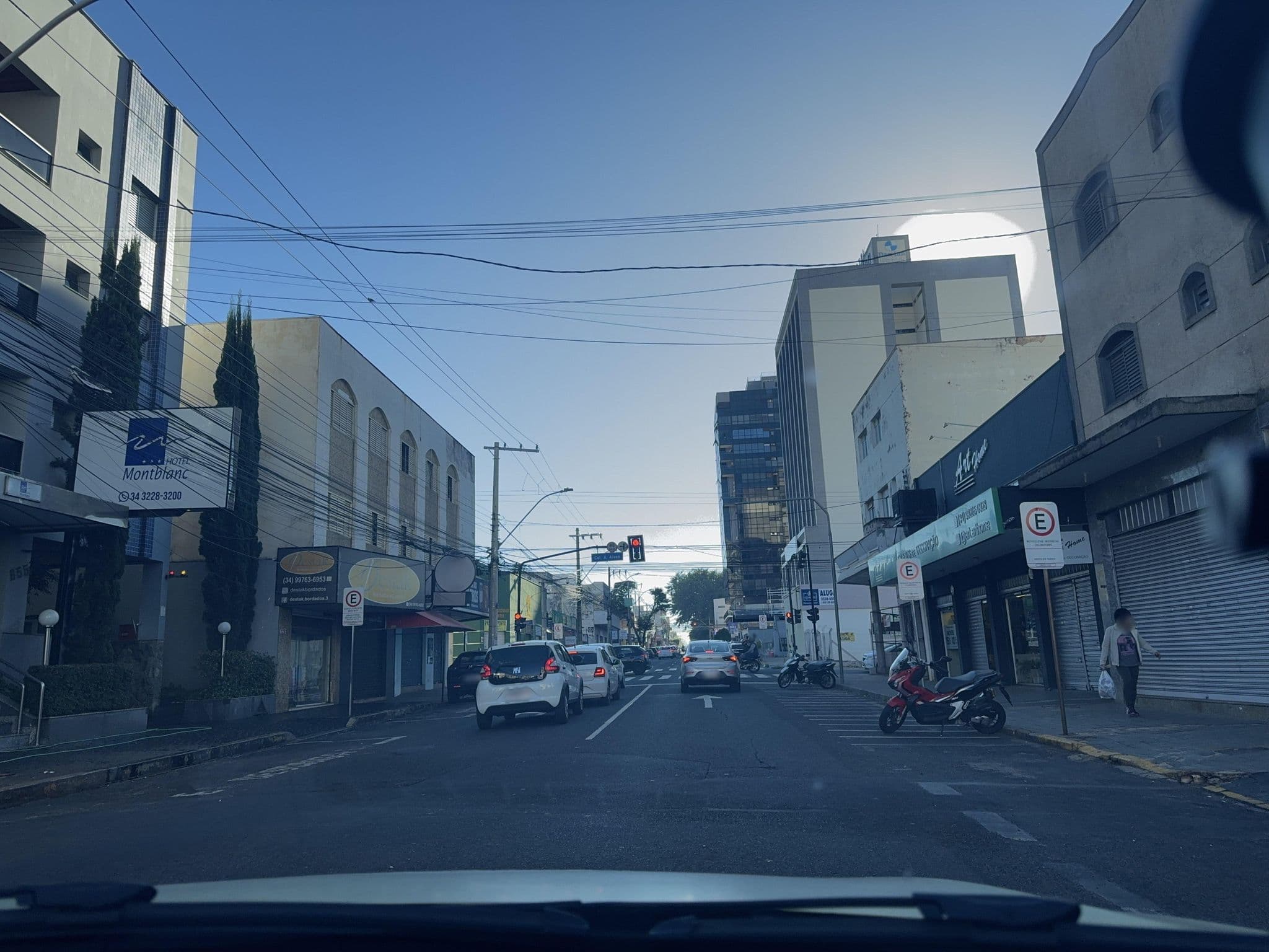 Street view near Montblanc Hotel, Uberlândia — © Resyalk (CC BY-SA · Mapillary)