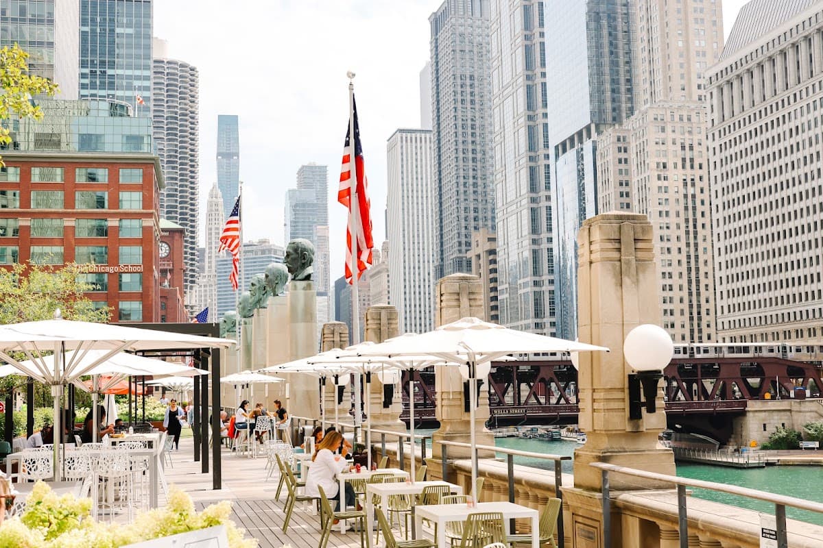 voco Chicago Downtown - Riverwalk by IHG, Hotel in Chicago Loop