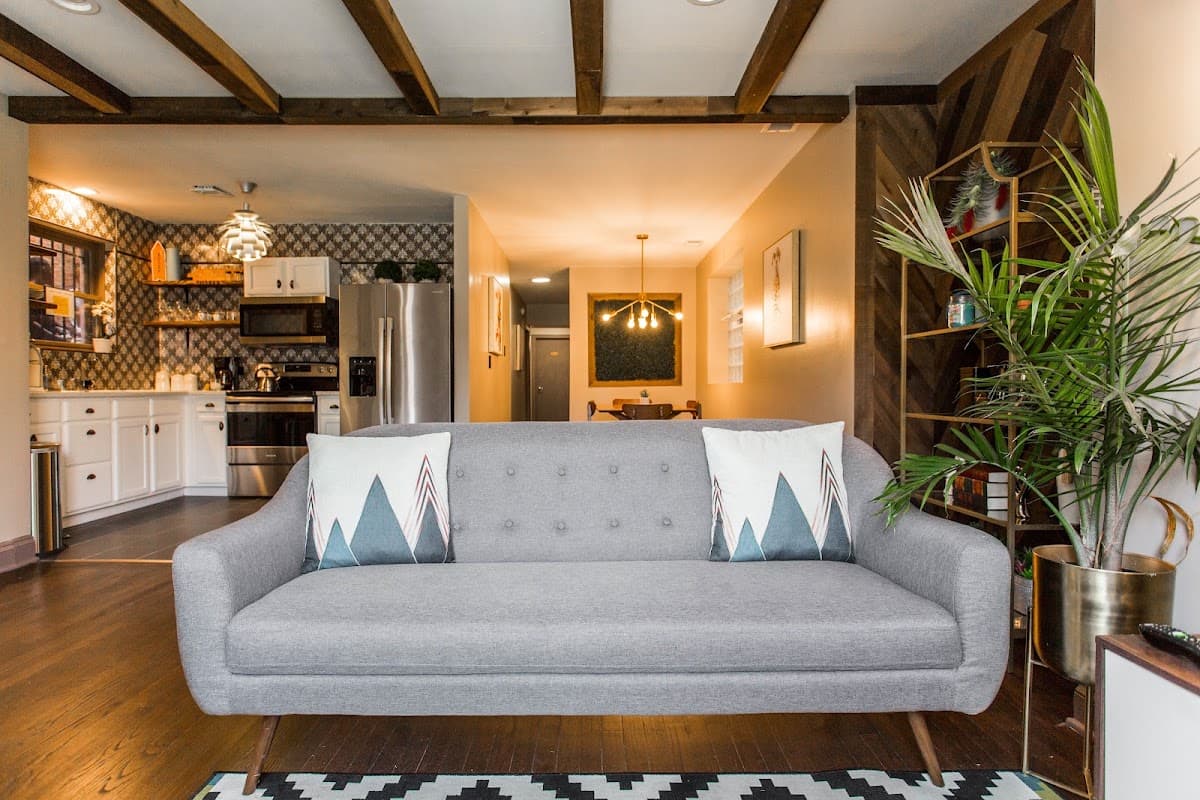 Villa Dubois Guest House, Holiday Home in Douglas