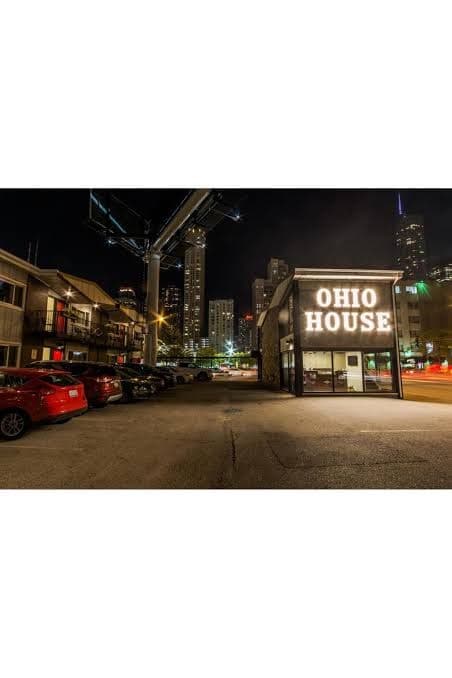Ohio House Motel, Motel in Near North Side
