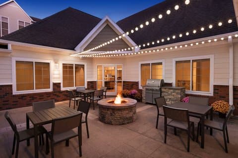 Residence Inn by Marriott West Springfield, Hotel in Chicopee