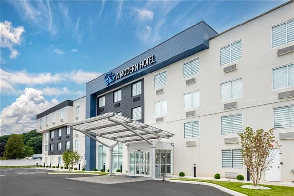 Blue A Modern Hotel, an Ascend Collection Hotel, Hotel in Chicopee