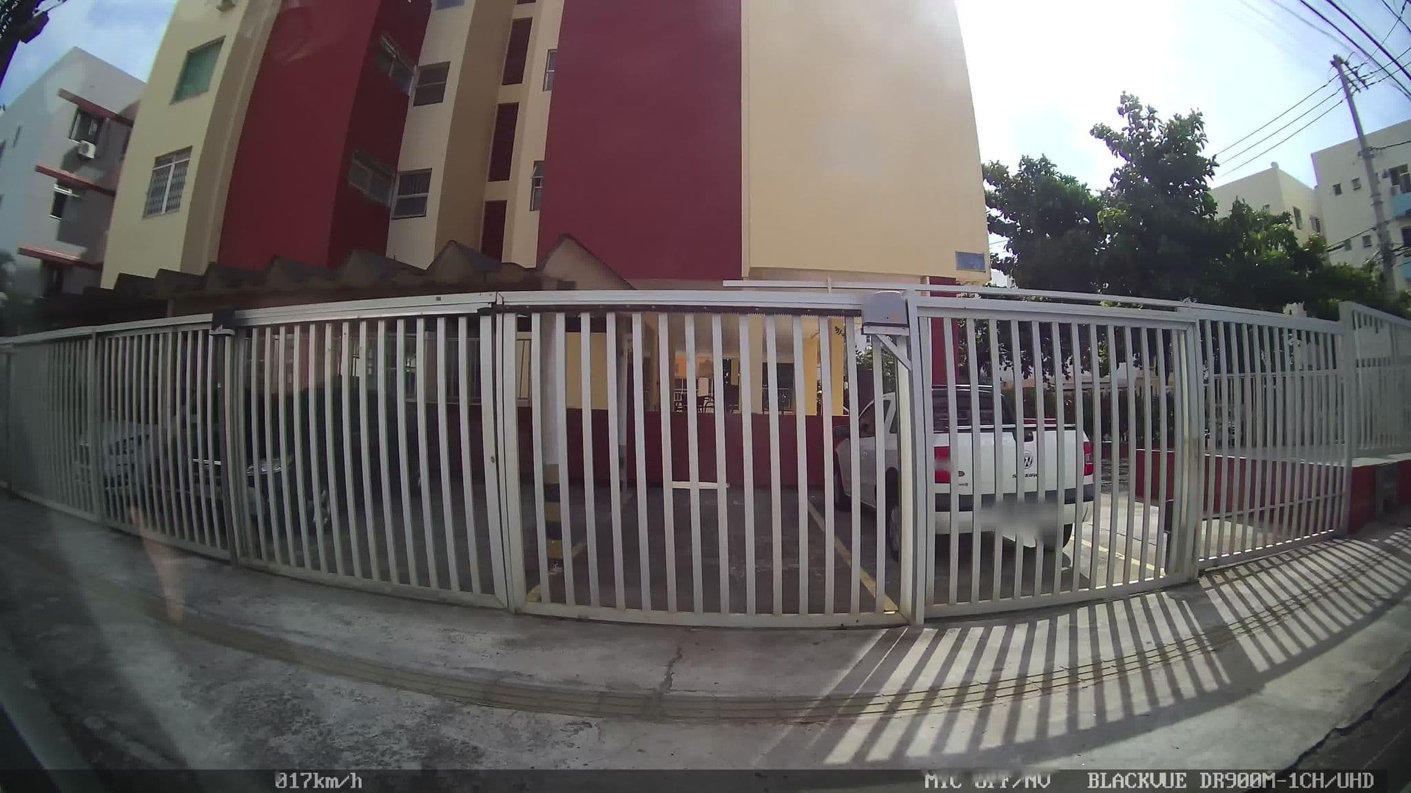Street view near Edifício Casa D' Sibelius, Salvador