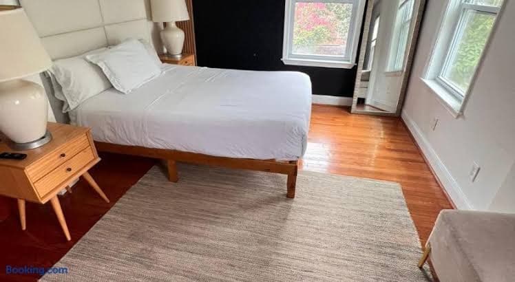 Capital Stay Home Just Minutes from DC's Major Sights - Entire Place, Holiday Home in Chillum