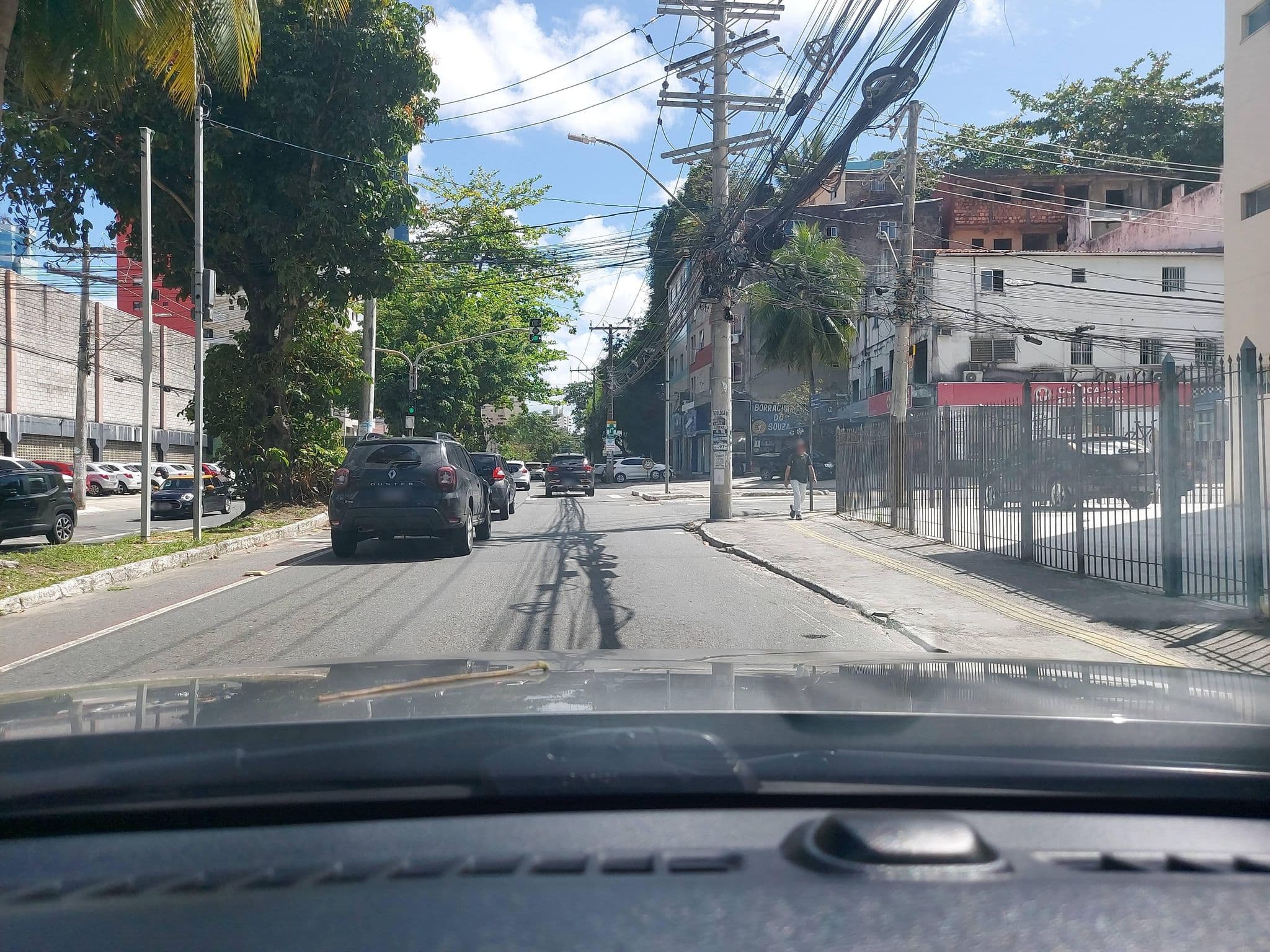 Street view near Edifício Veraneio, Salvador