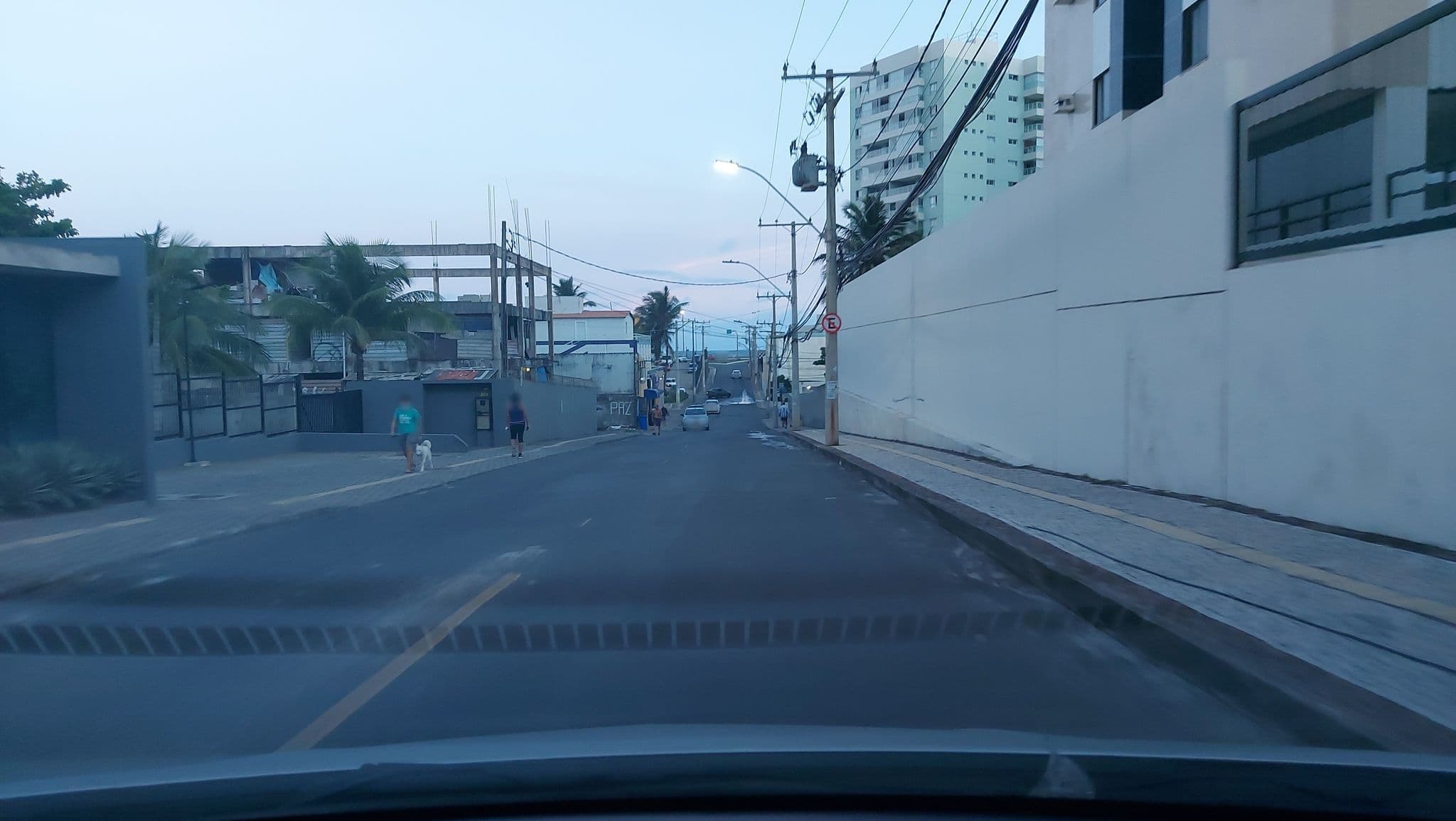 Street view near Edifício Mamade Paes, Salvador