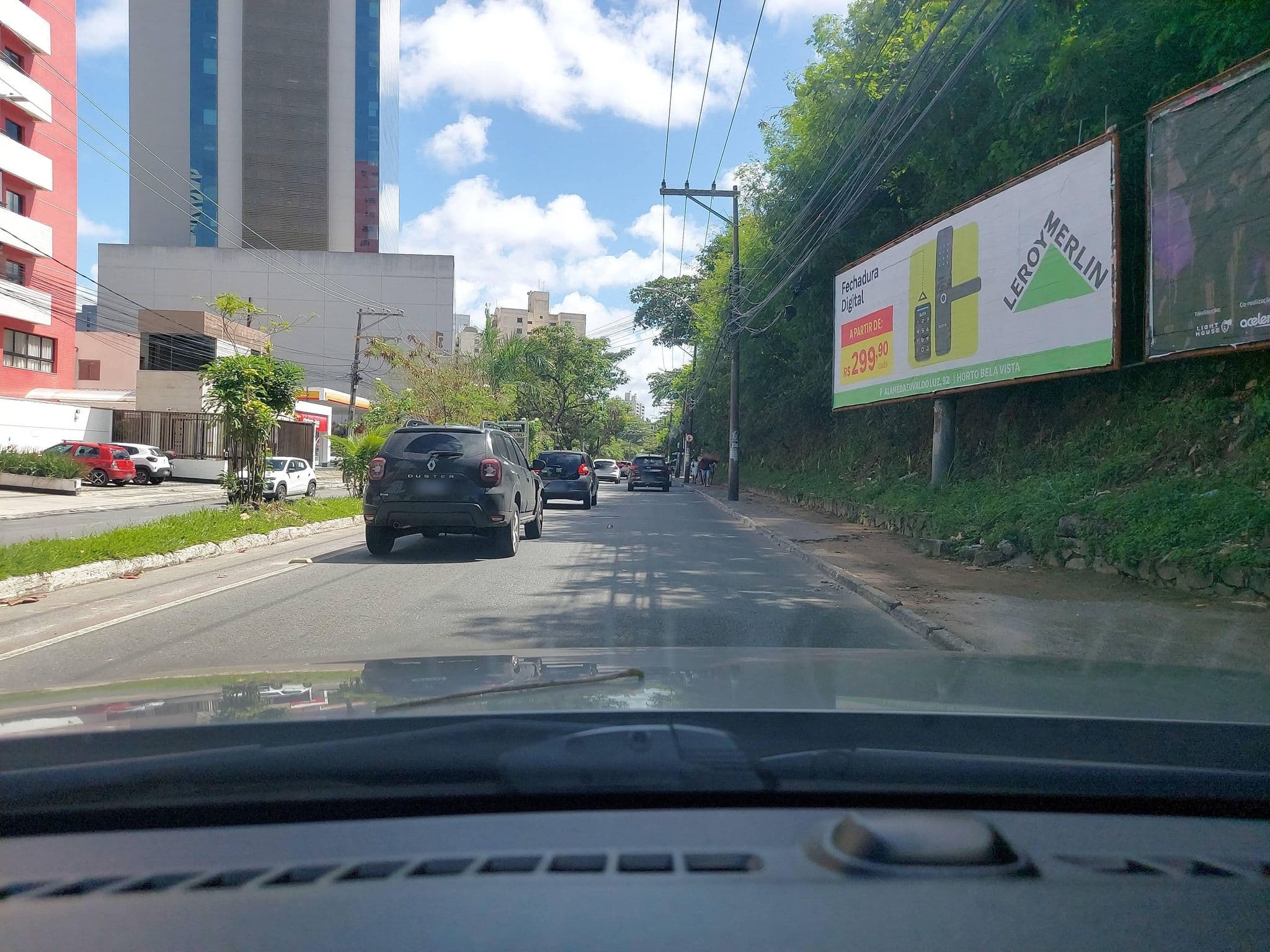 Street view near Edifício Yasmin, Salvador