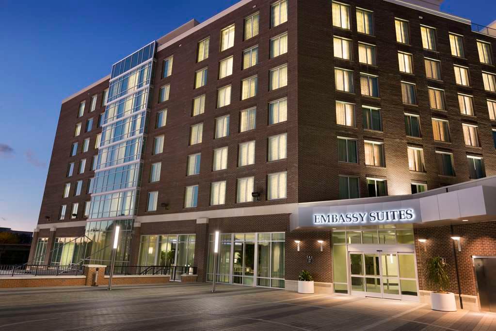 Embassy Suites by Hilton Greenville Downtown Riverplace, Hotel in Judson