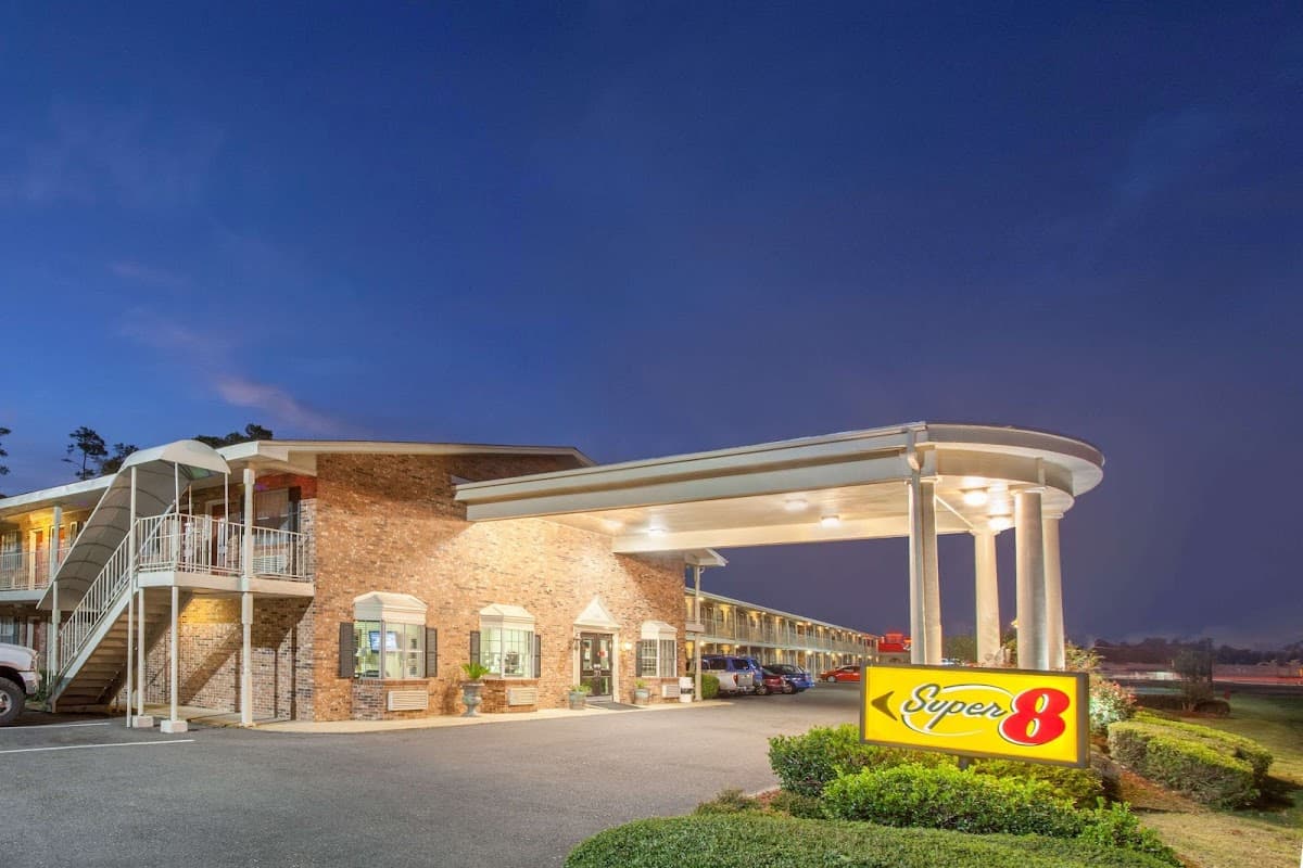 Super 8 by Wyndham Monroe West, Hotel in West Monroe
