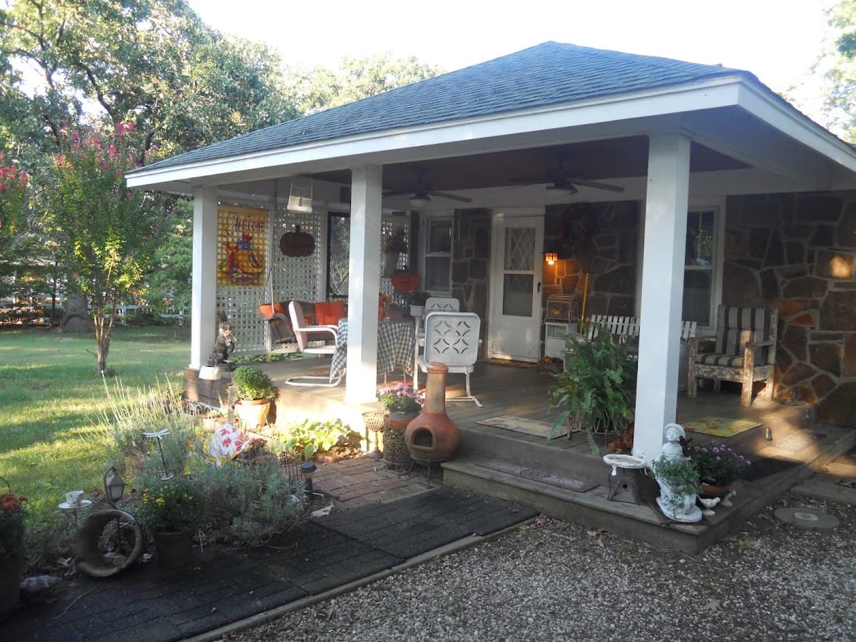 Andersonville Cottage B & B, Bed & Breakfast in Claremore
